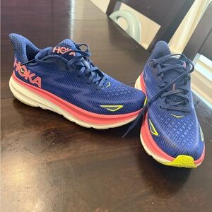 Hoka Clifton 9